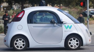 Waymo and Lyft to Jointly Work on Self-Driving Cars